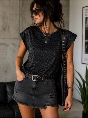 SHEIN Black Leopard Print Cap Sleeve Tank Top